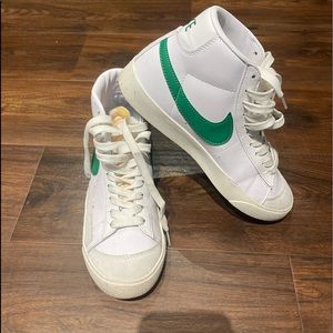 Nike blazers  green swoosh